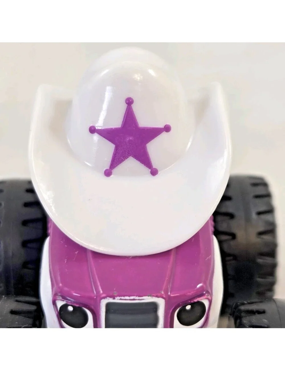 Blaze and the Monster Machines Starla CGH58 Diecast Truck Nickelodeon Mattel